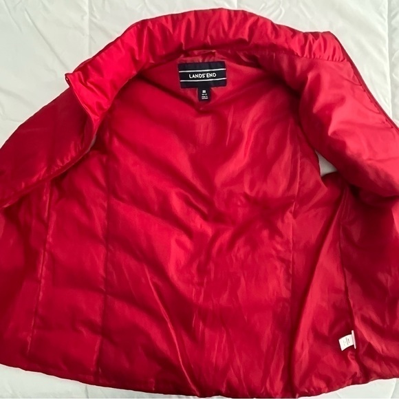 Lands End Red Sleeveless Vest. Size M. Like New. - Picture 2 of 3
